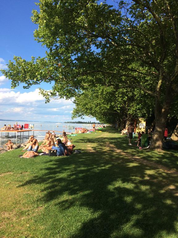 Villa Rozsa Nyaralohaz Balatonboglár Exterior foto